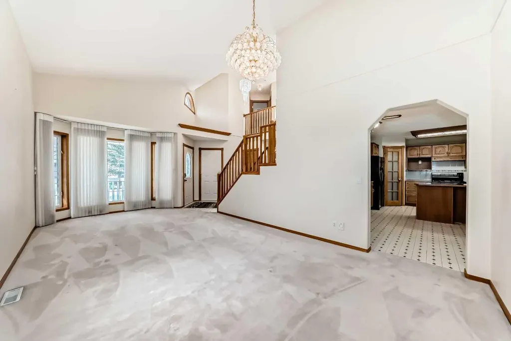 164 Cove Road Chestermere AB T1X 1E4