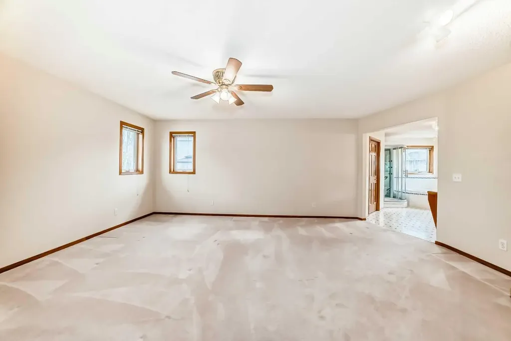 164 Cove Road Chestermere AB T1X 1E4