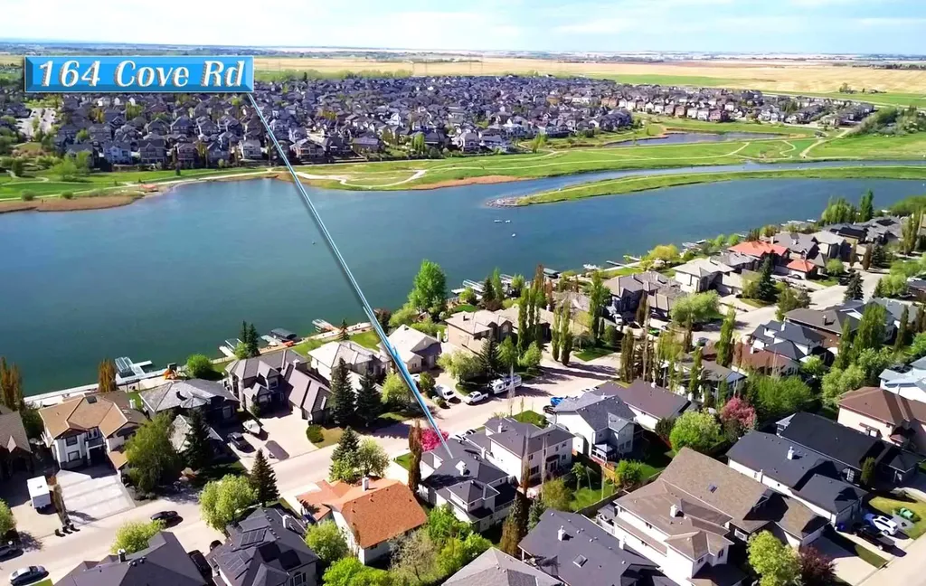 164 Cove Road Chestermere AB T1X 1E4