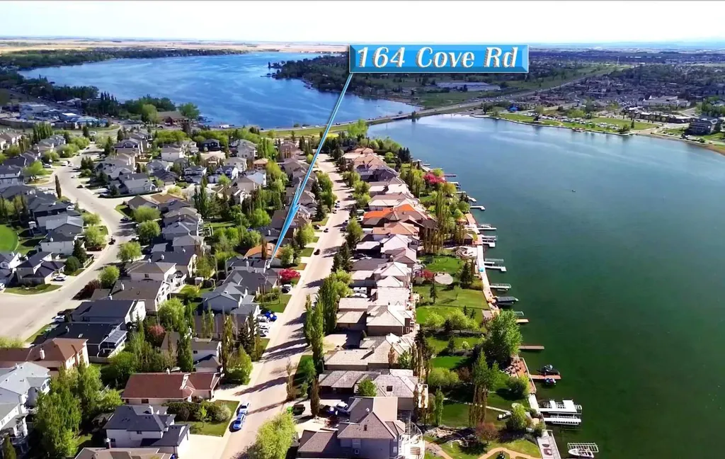 164 Cove Road Chestermere AB T1X 1E4