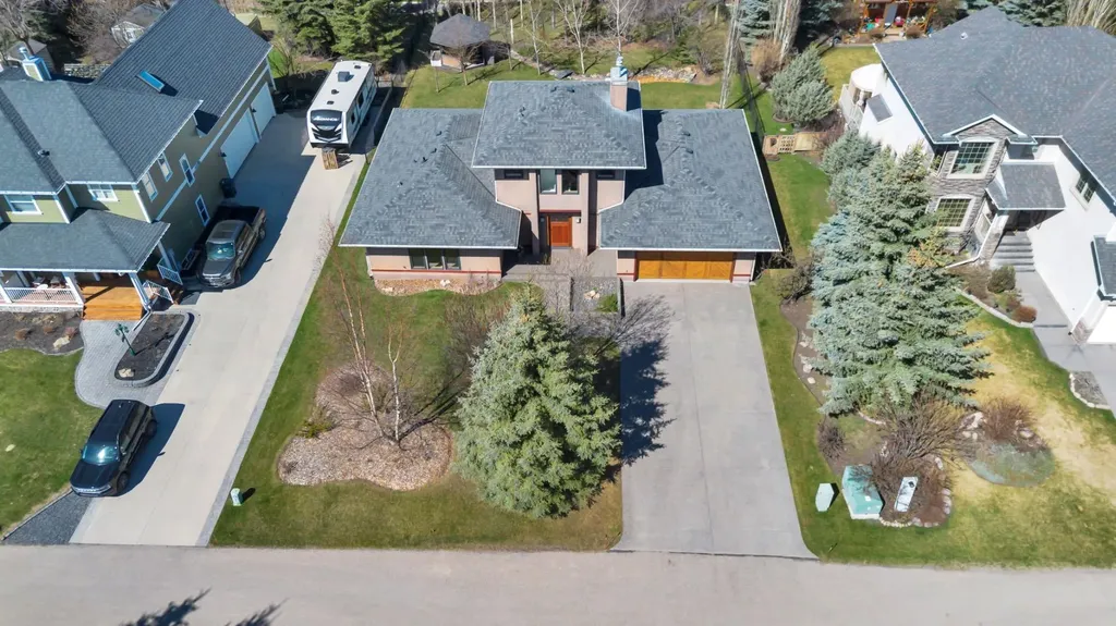 31 Ranch Road Okotoks AB T1S 1W8
