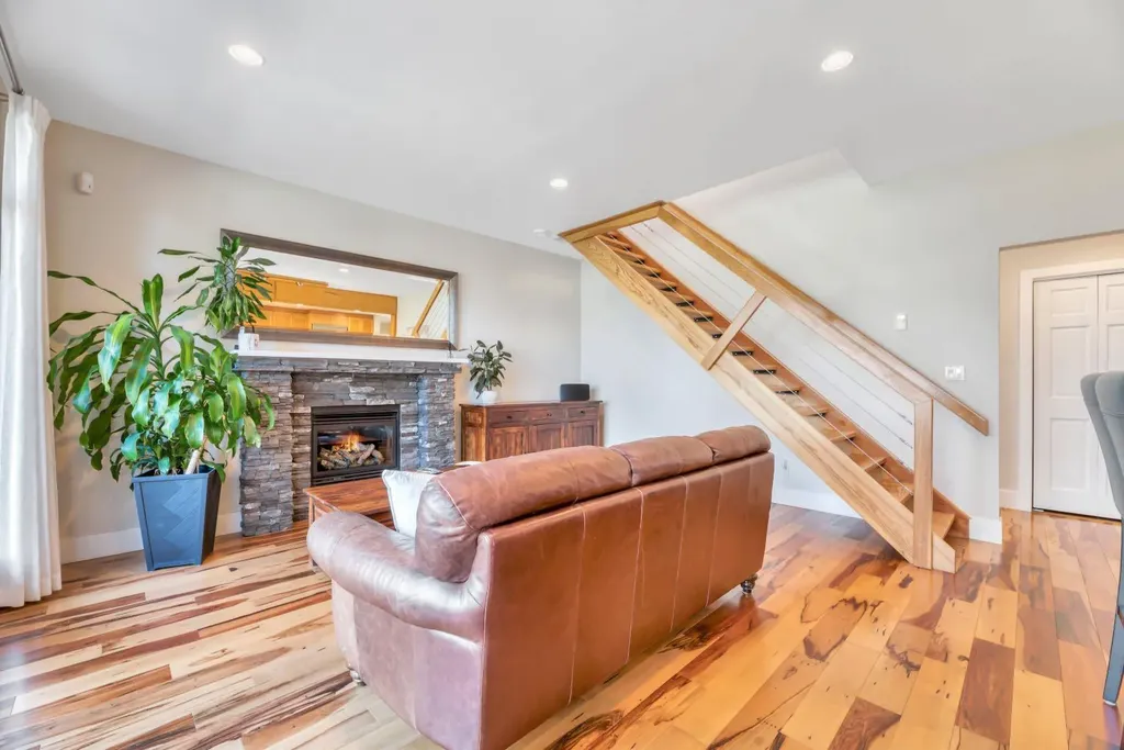 31 Ranch Road Okotoks AB T1S 1W8
