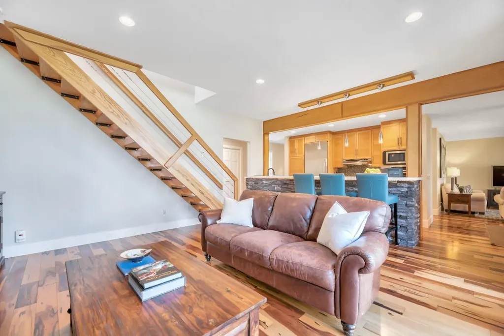 31 Ranch Road Okotoks AB T1S 1W8