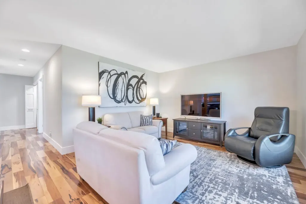 31 Ranch Road Okotoks AB T1S 1W8