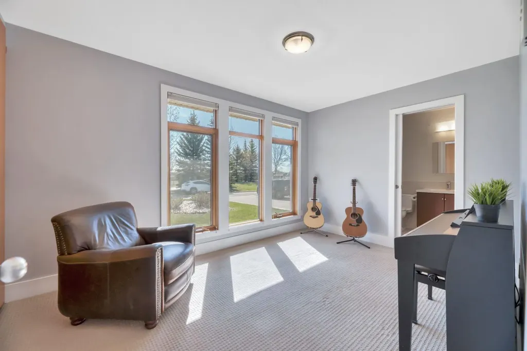 31 Ranch Road Okotoks AB T1S 1W8