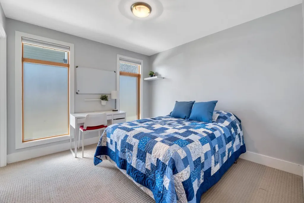 31 Ranch Road Okotoks AB T1S 1W8