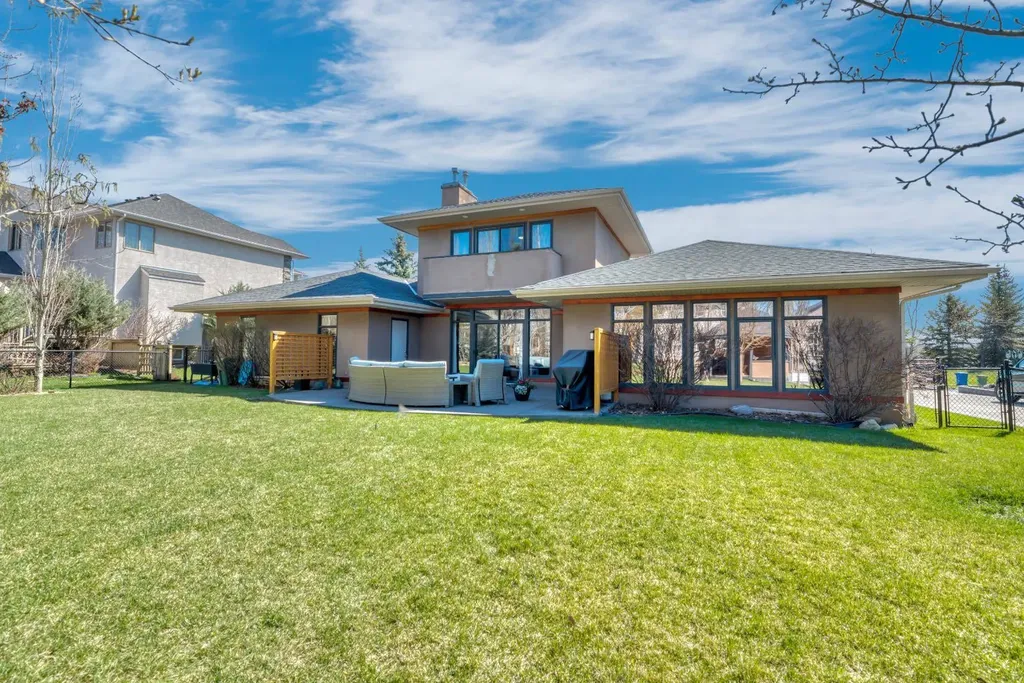 31 Ranch Road Okotoks AB T1S 1W8
