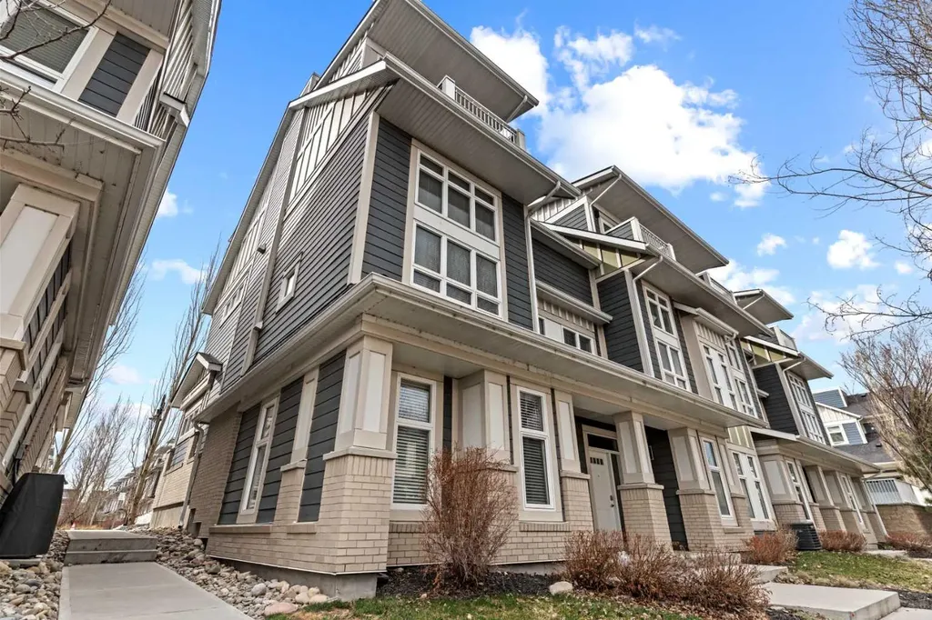 130 Silverado Plains Park SW Calgary AB T2X1Y8