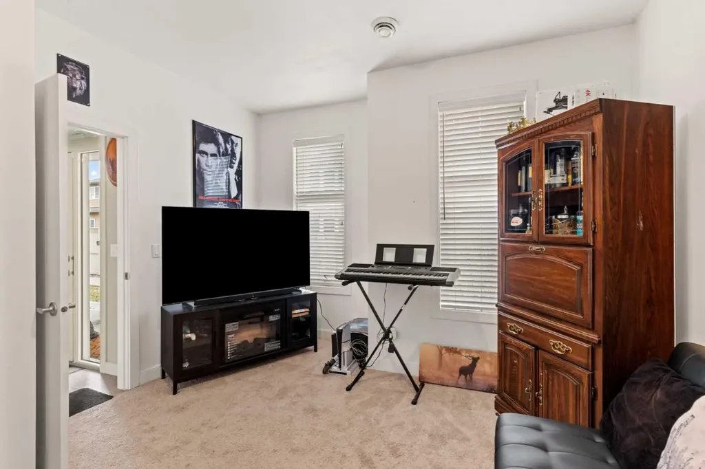 130 Silverado Plains Park SW Calgary AB T2X1Y8