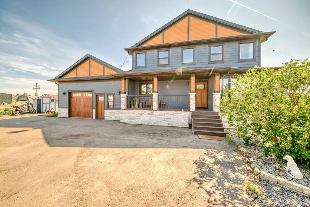 240076 Paradise Meadow Drive Chestermere AB T1X 0M8