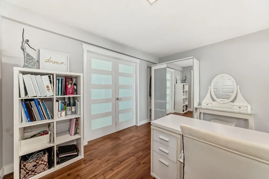 240076 Paradise Meadow Drive Chestermere AB T1X 0M8