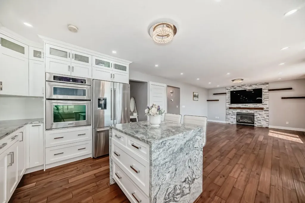 240076 Paradise Meadow Drive Chestermere AB T1X 0M8