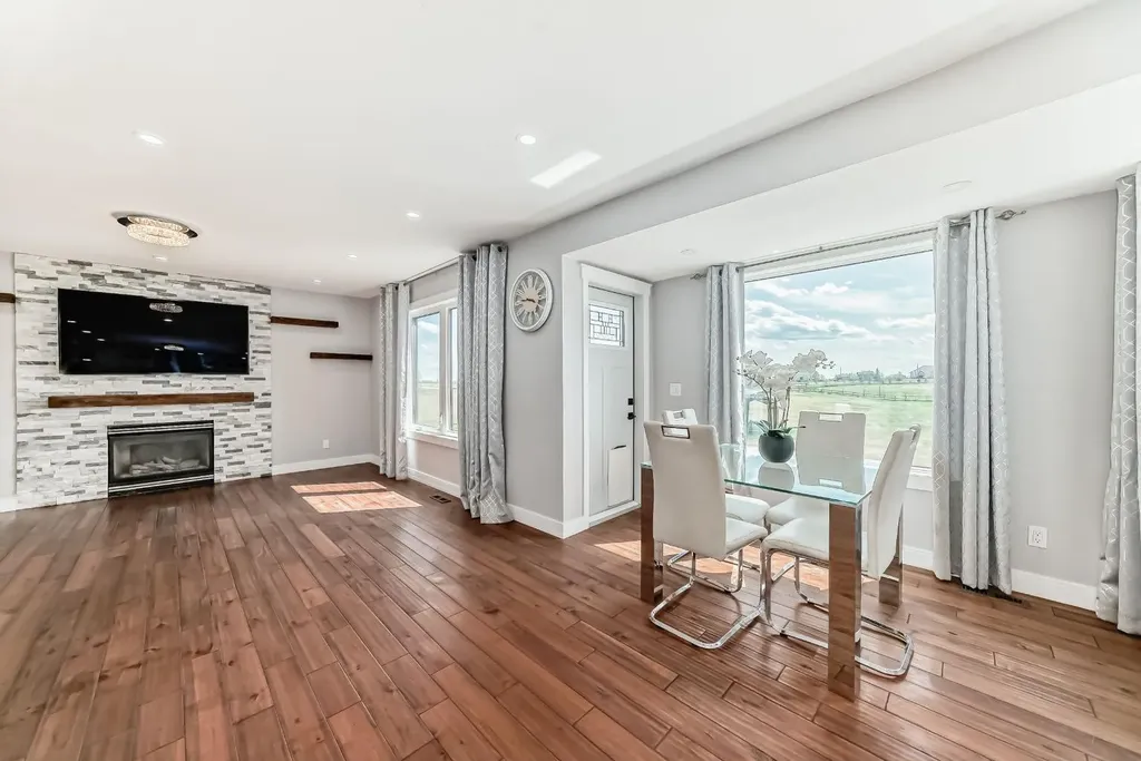 240076 Paradise Meadow Drive Chestermere AB T1X 0M8