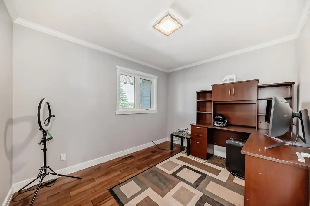 240076 Paradise Meadow Drive Chestermere AB T1X 0M8