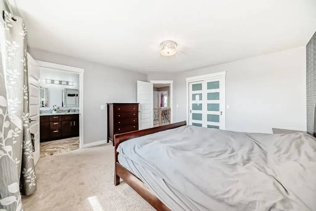 240076 Paradise Meadow Drive Chestermere AB T1X 0M8