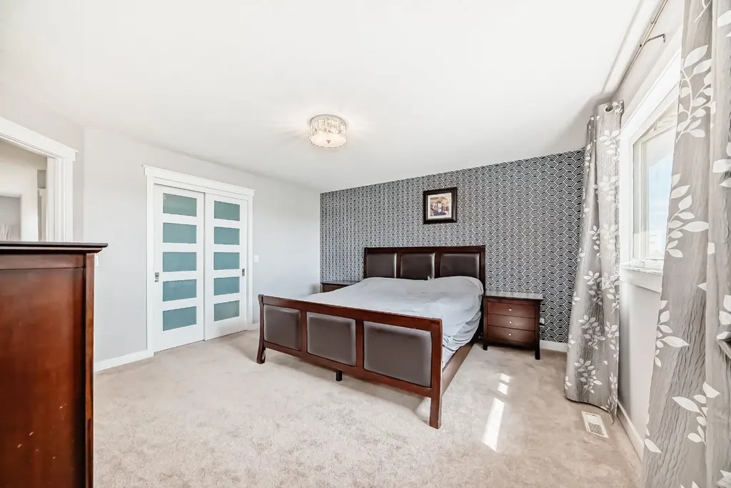 240076 Paradise Meadow Drive Chestermere AB T1X 0M8