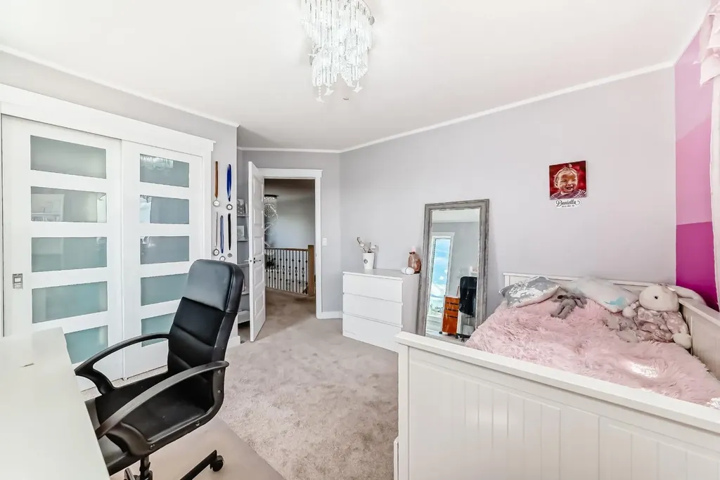 240076 Paradise Meadow Drive Chestermere AB T1X 0M8