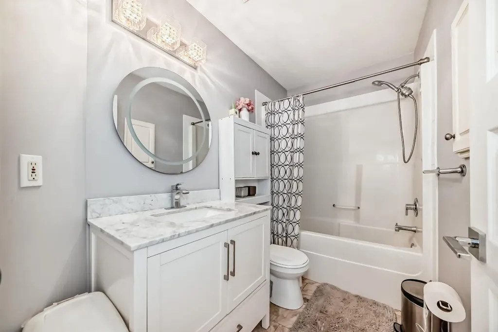 240076 Paradise Meadow Drive Chestermere AB T1X 0M8