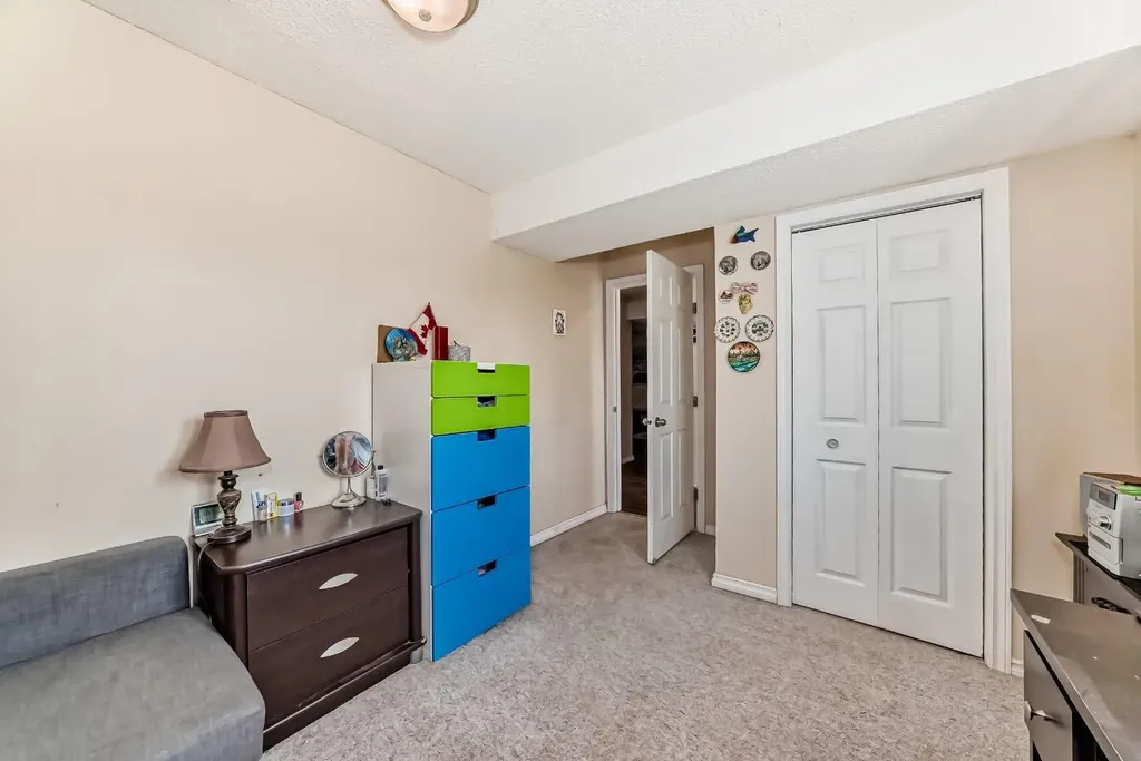 240076 Paradise Meadow Drive Chestermere AB T1X 0M8