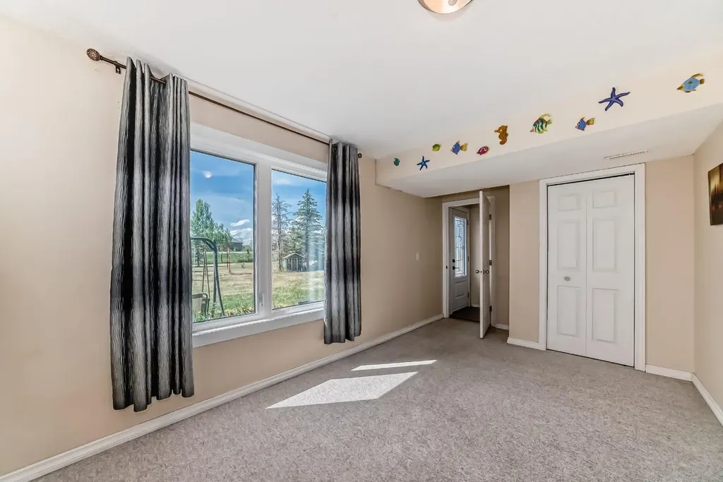 240076 Paradise Meadow Drive Chestermere AB T1X 0M8