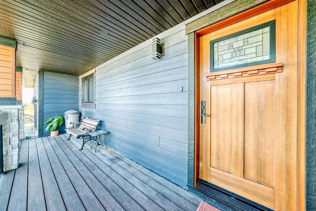 240076 Paradise Meadow Drive Chestermere AB T1X 0M8