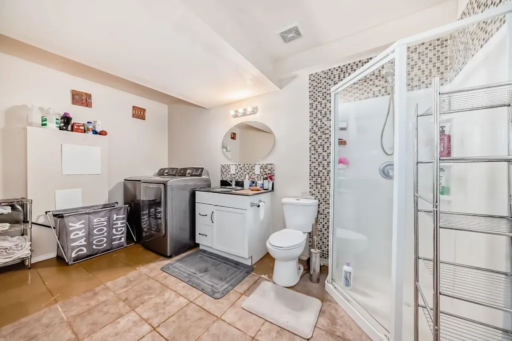 240076 Paradise Meadow Drive Chestermere AB T1X 0M8