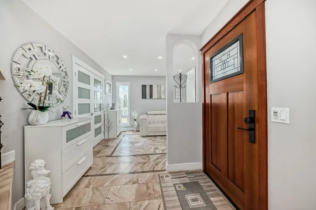 240076 Paradise Meadow Drive Chestermere AB T1X 0M8
