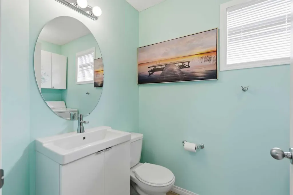 166 Everhollow Heights SW Calgary AB T2Y 5B3