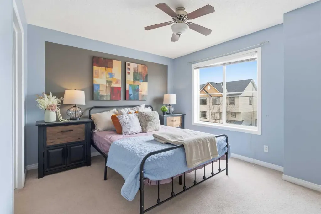 166 Everhollow Heights SW Calgary AB T2Y 5B3