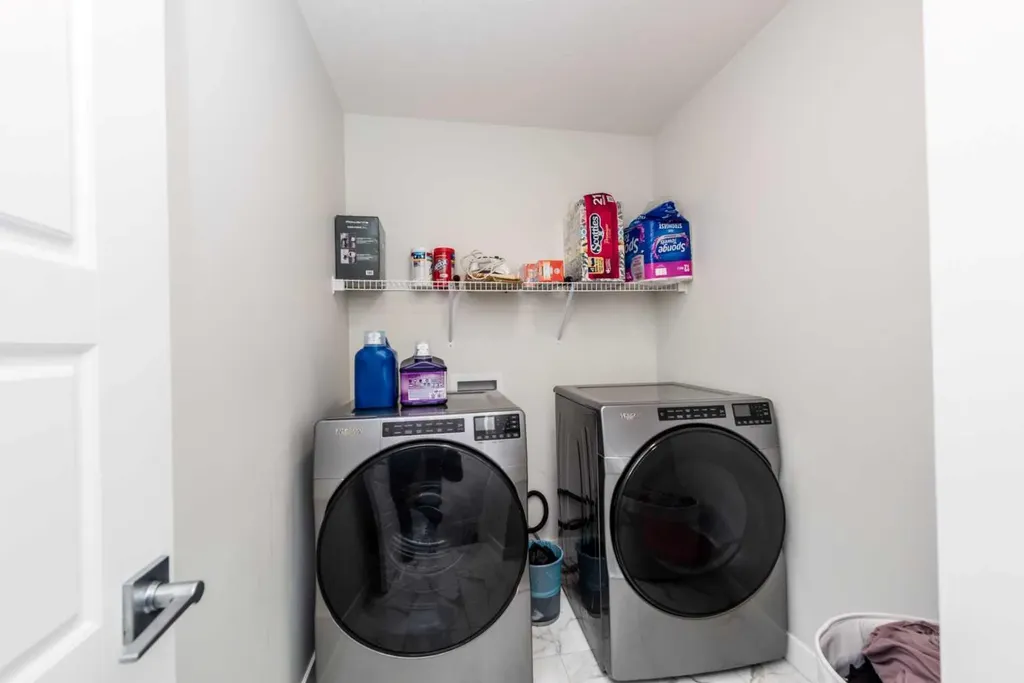 137 Edith Villas NW Calgary AB T3R 1Y8