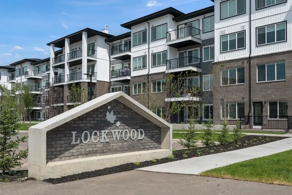 6 Merganser Drive W Chestermere AB T1X2Y2