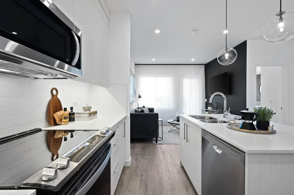 6 Merganser Drive W Chestermere AB T1X2Y2