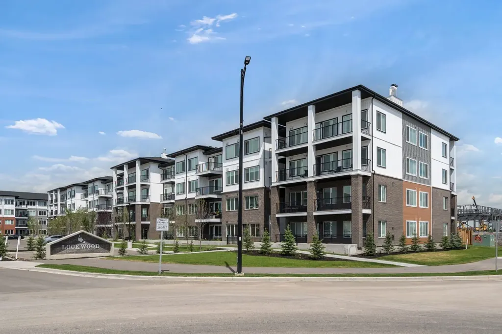 6 Merganser Drive W Chestermere AB T1X2Y2