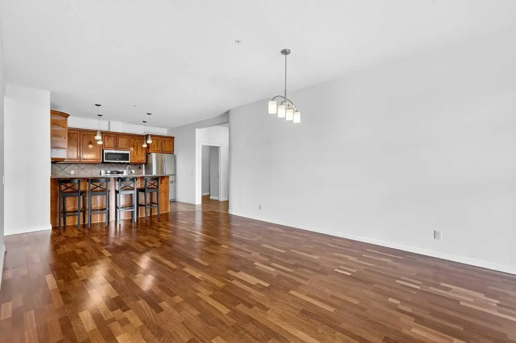 14 Hemlock Crescent SW Calgary AB T3C 2Z1