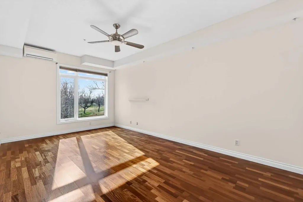 14 Hemlock Crescent SW Calgary AB T3C 2Z1