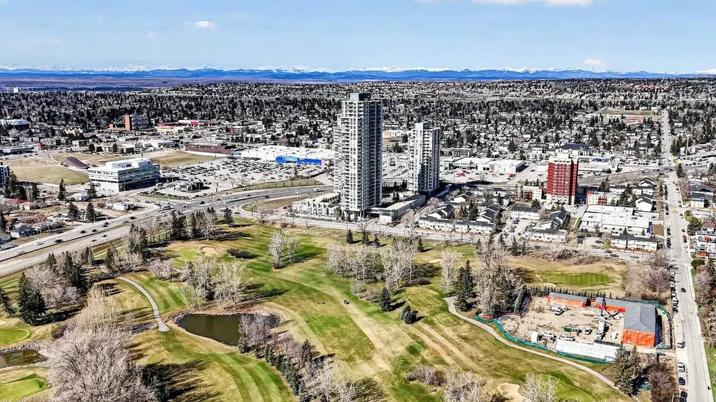 14 Hemlock Crescent SW Calgary AB T3C 2Z1