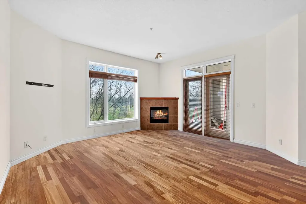 14 Hemlock Crescent SW Calgary AB T3C 2Z1