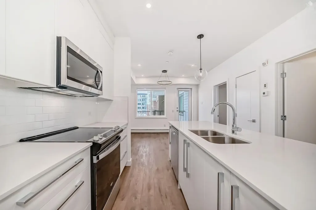 6 Merganser Drive W Chestermere AB T1X2Y2