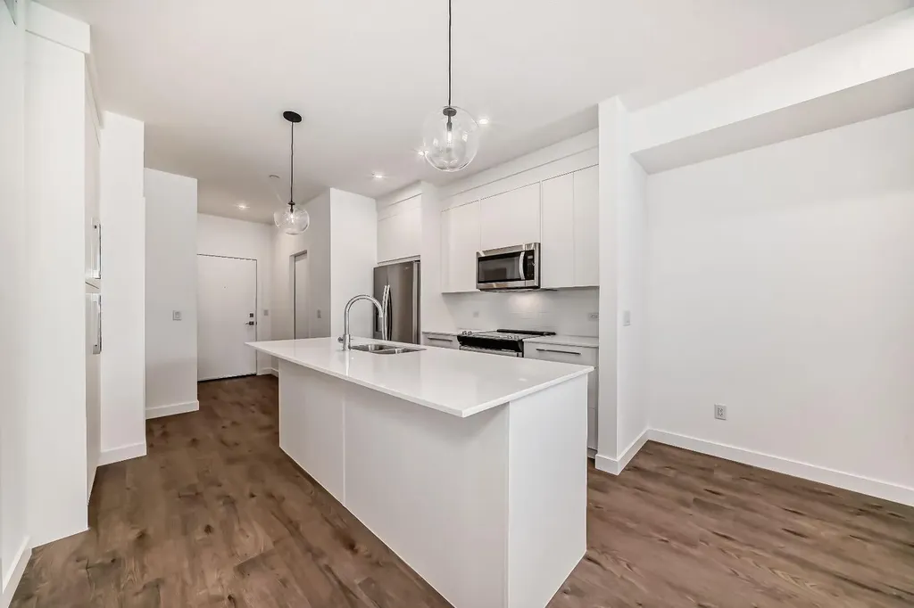 6 Merganser Drive W Chestermere AB T1X2Y2