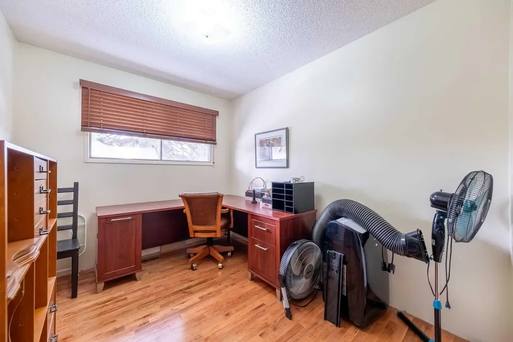 116 Dovercrest Way SE Calgary AB T2B 2L9