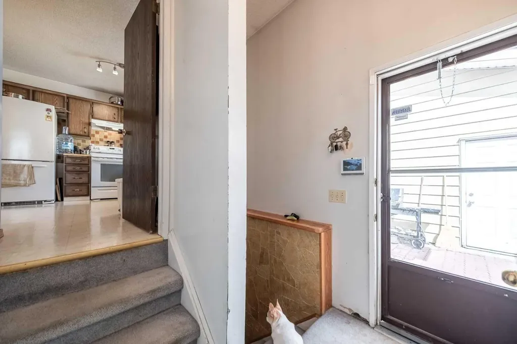 116 Dovercrest Way SE Calgary AB T2B 2L9