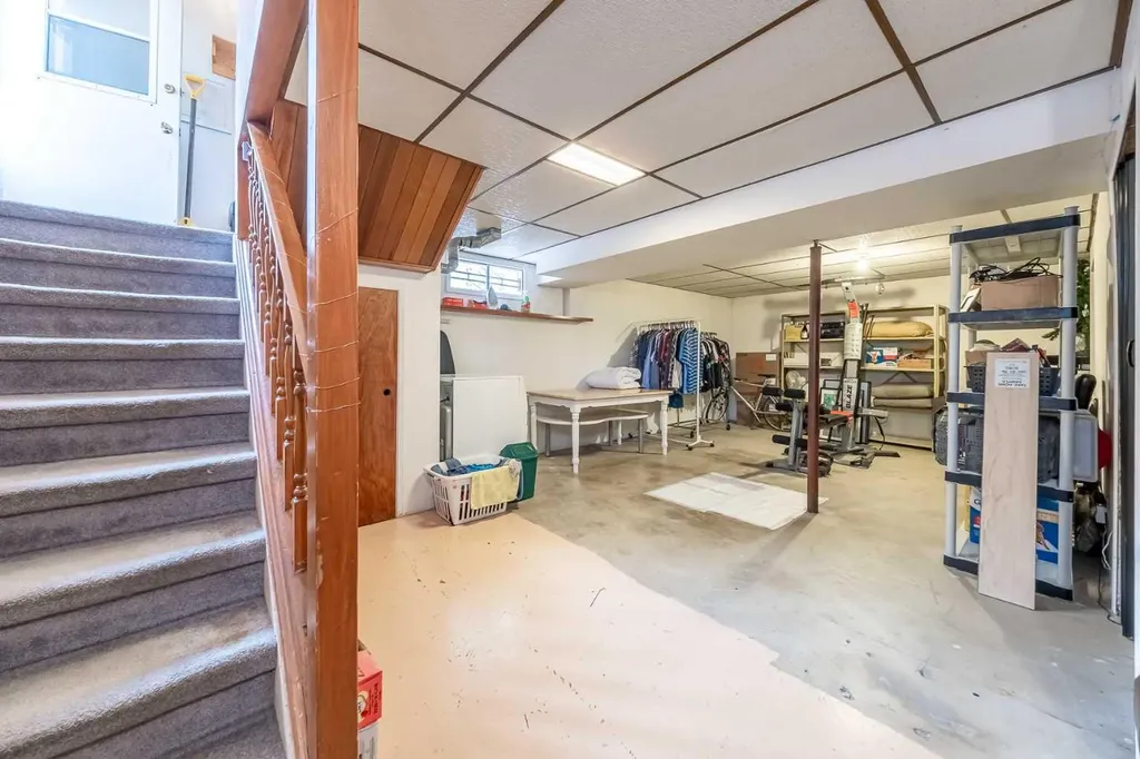 116 Dovercrest Way SE Calgary AB T2B 2L9