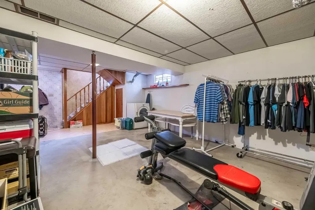 116 Dovercrest Way SE Calgary AB T2B 2L9