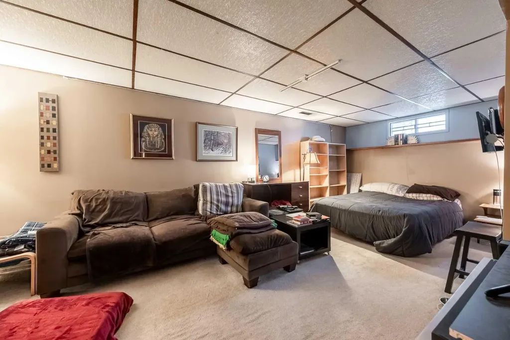 116 Dovercrest Way SE Calgary AB T2B 2L9