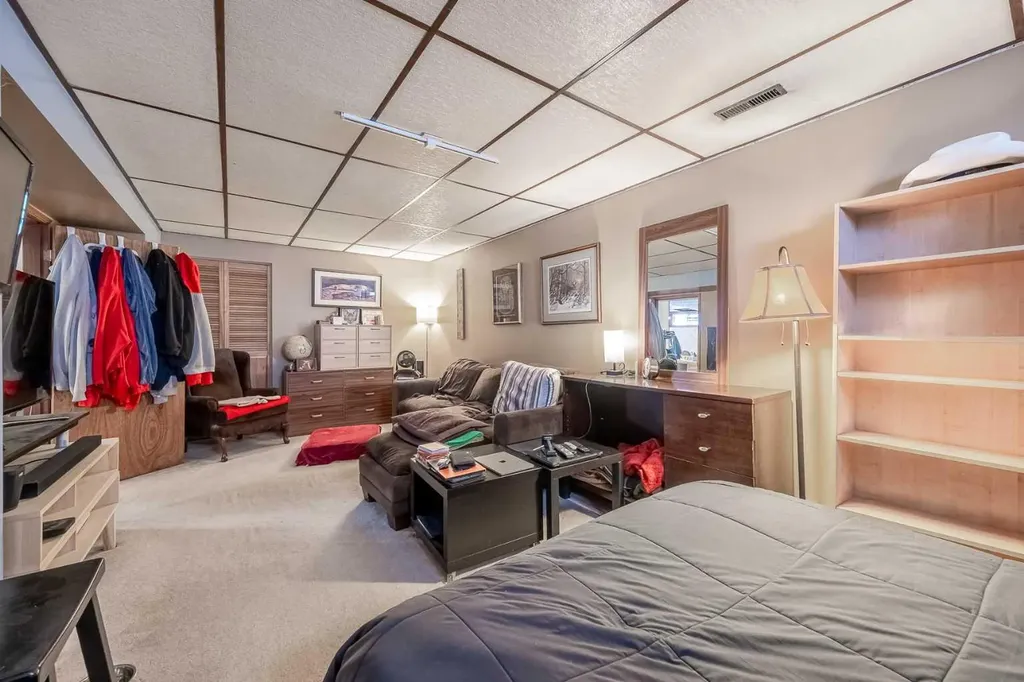 116 Dovercrest Way SE Calgary AB T2B 2L9