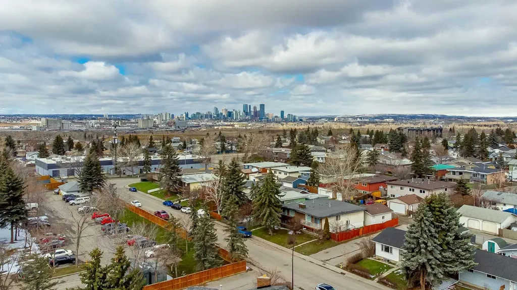 116 Dovercrest Way SE Calgary AB T2B 2L9