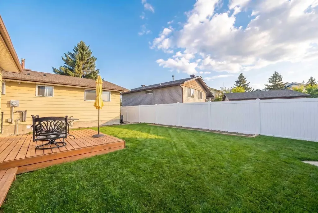 116 Dovercrest Way SE Calgary AB T2B 2L9