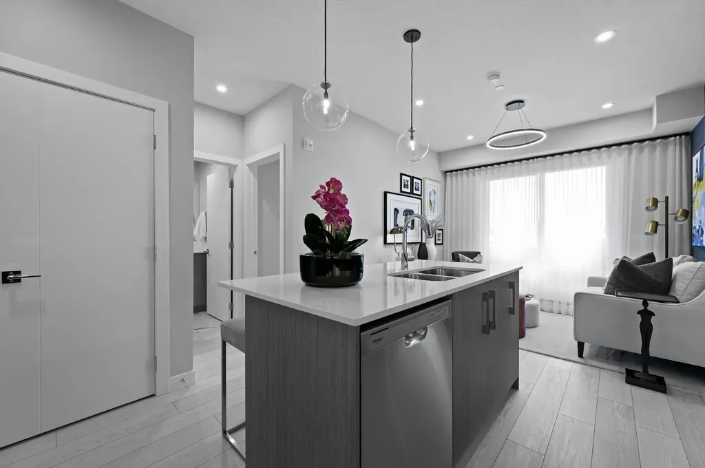 63 Corner Glen Crescent NE Calgary AB T3N2R6