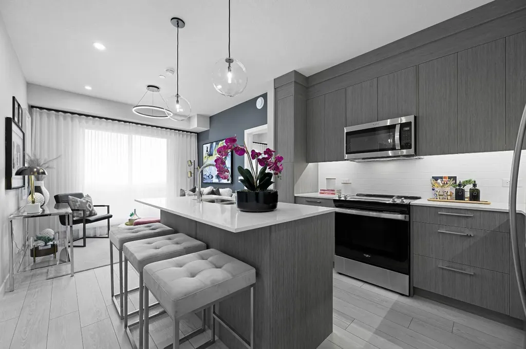 63 Corner Glen Crescent NE Calgary AB T3N2R6