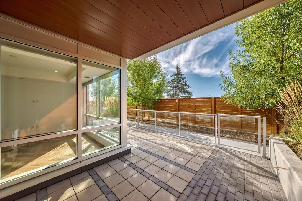 8445 Broadcast Avenue SW Calgary AB T3H 4C7